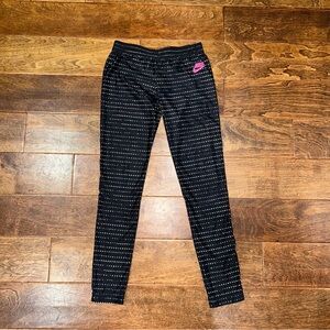 Girls Nike leggings